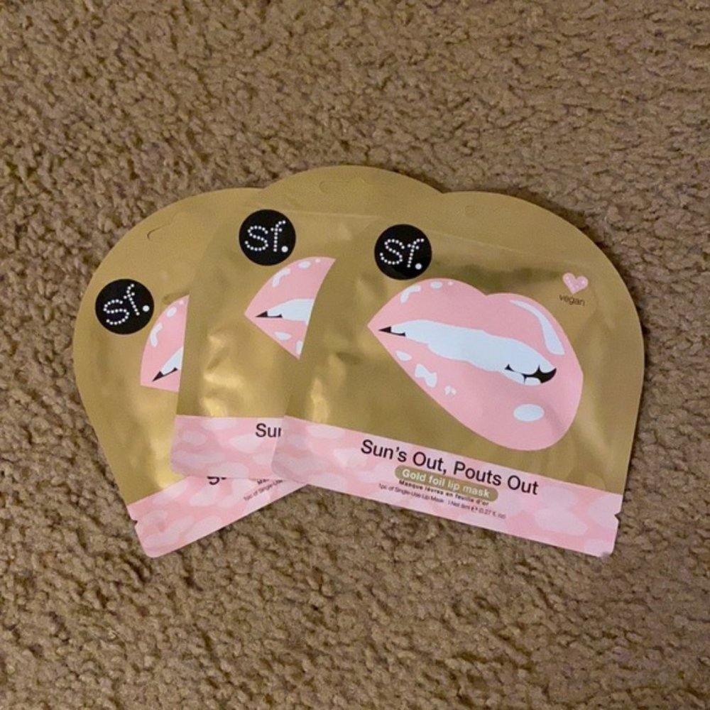 Suns Out, Pouts Out Gold Foil Lip Mask set of 3